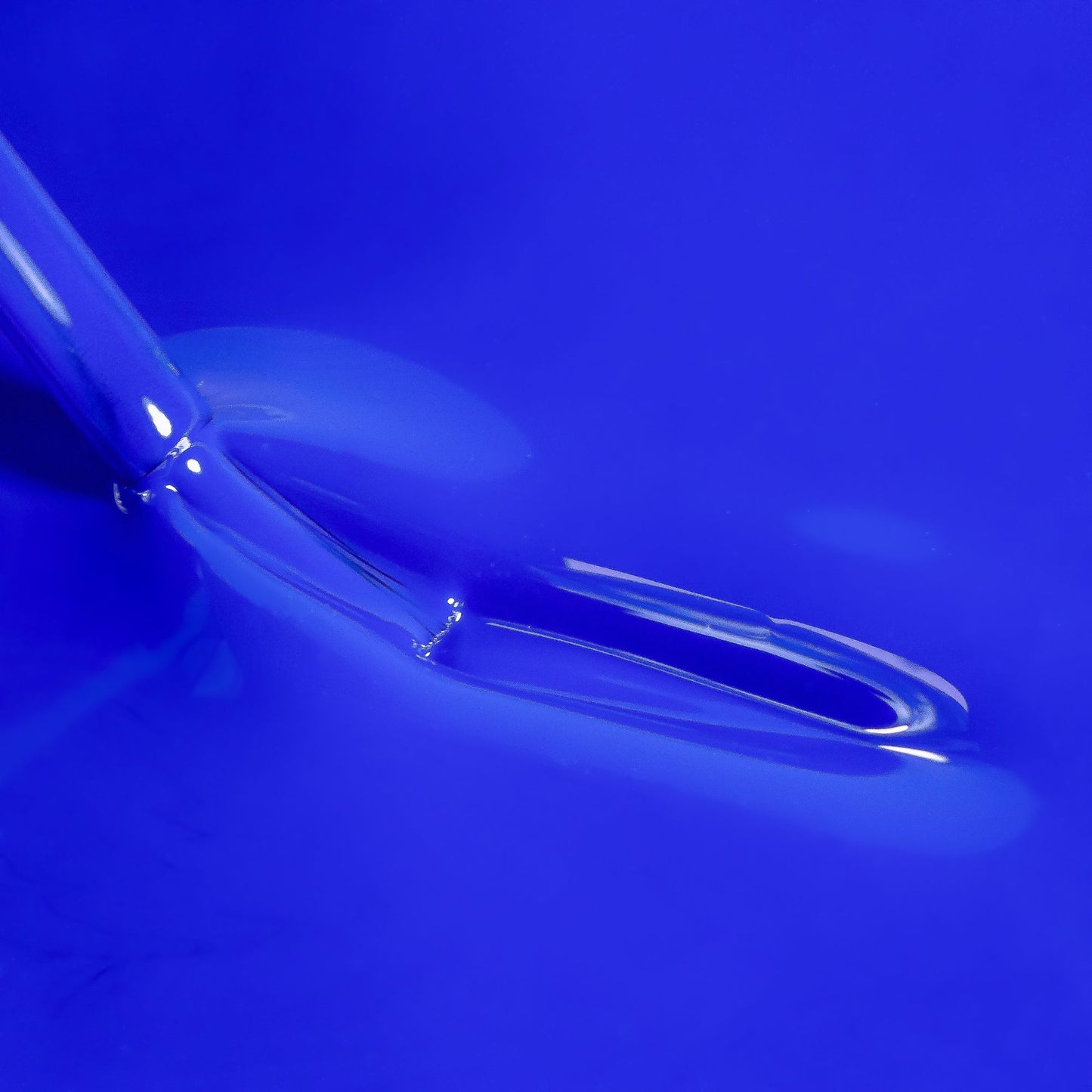 Katai Gelfix Esmalte Semipermanente Bermudas Color Azul